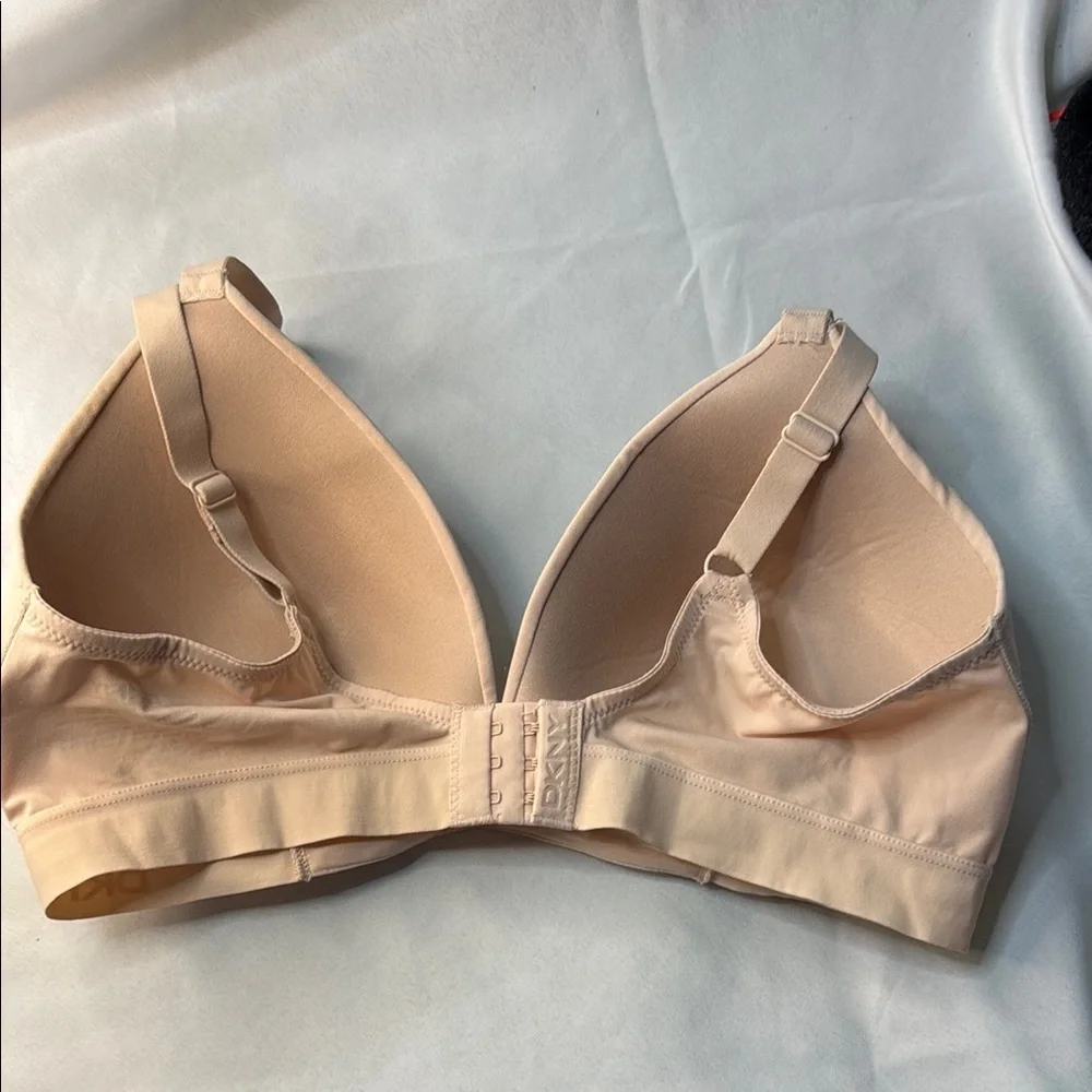 DKNY Women's Cream Bra, size Large, Preowned
